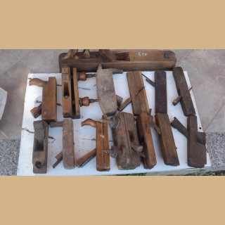 14 pialle per legno di vari modelli e anche per cornici antiche